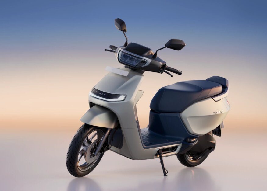 Ather Konarc Front 3-Quarter View