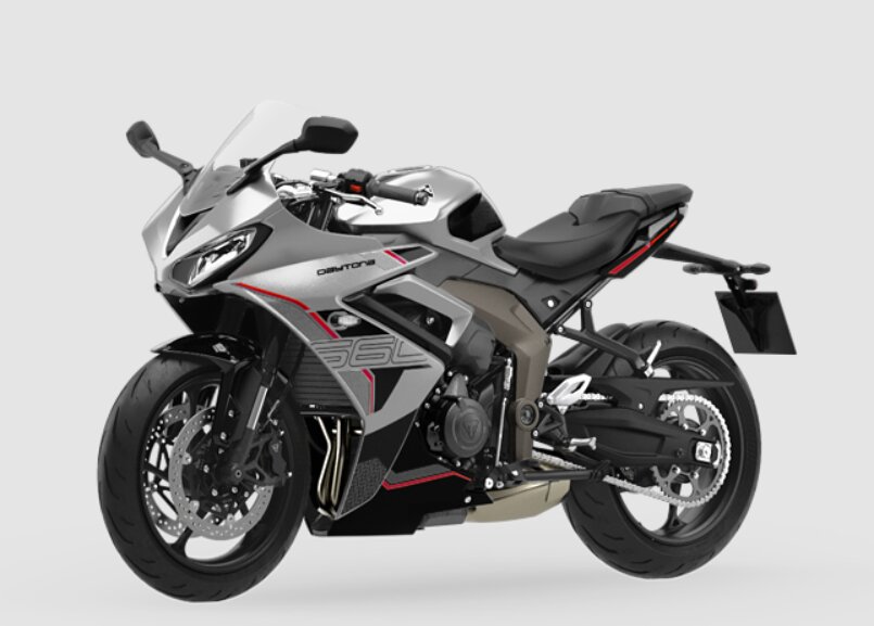 Triumph Daytona 660 Front 3-Quarter View