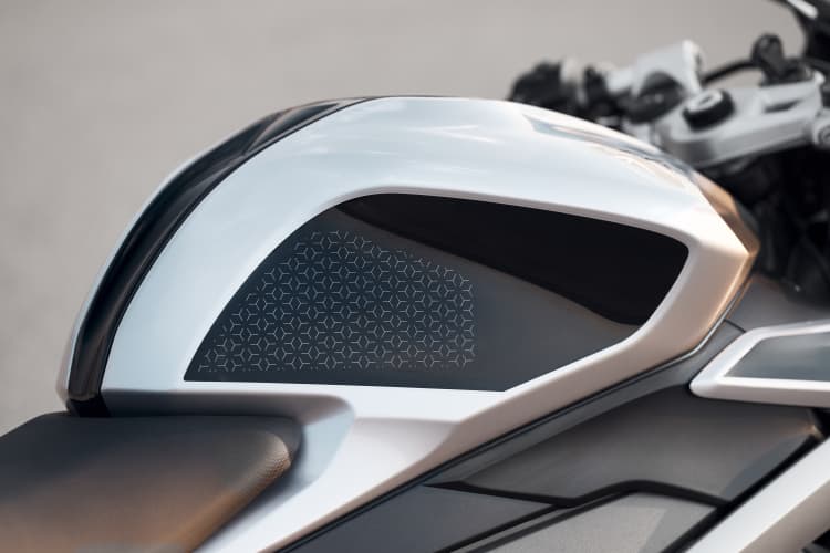 Triumph Daytona 660 Fuel Tank Graphics