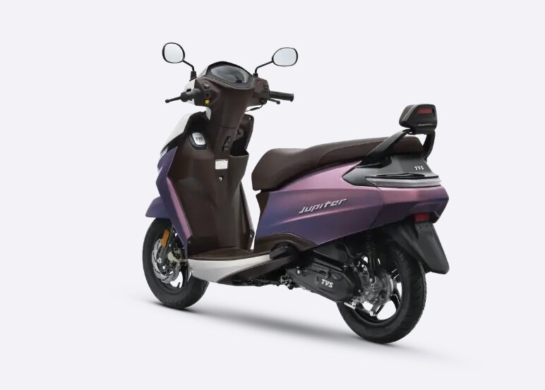 TVS Jupiter Spectral Dual Tone Rear 3-Quarter View