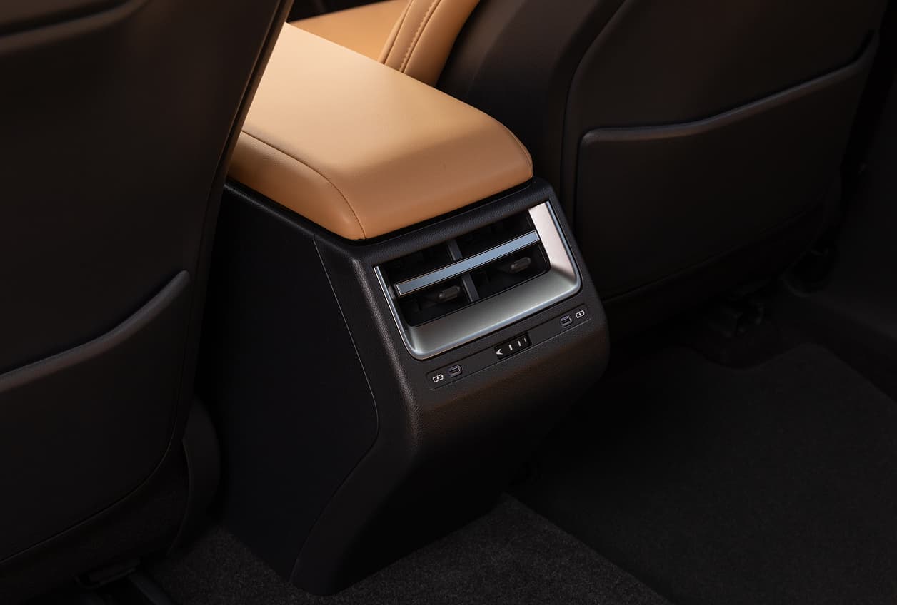 lexus-es-350h-6985-1563