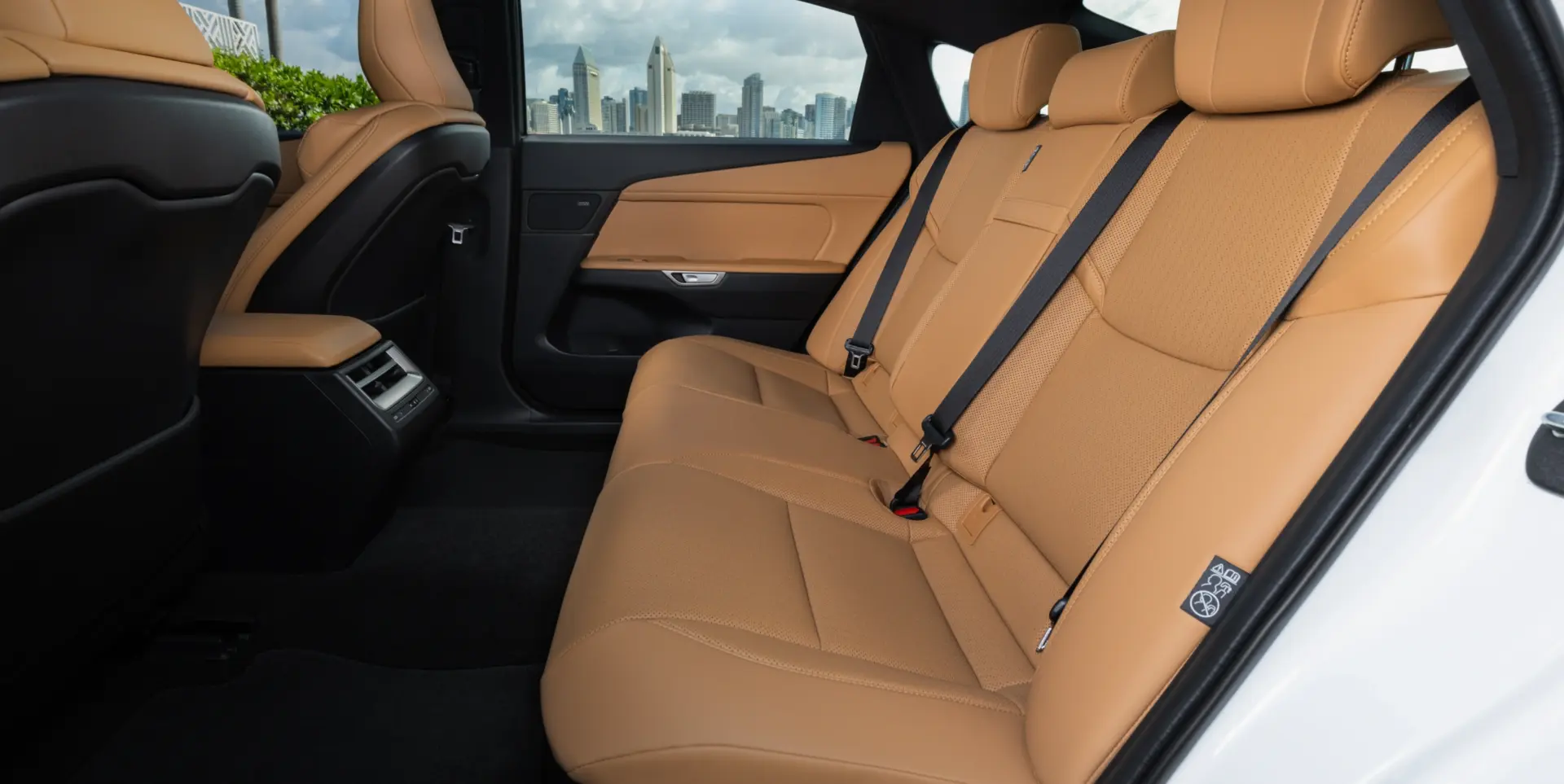 Lexus ES 350h Interior