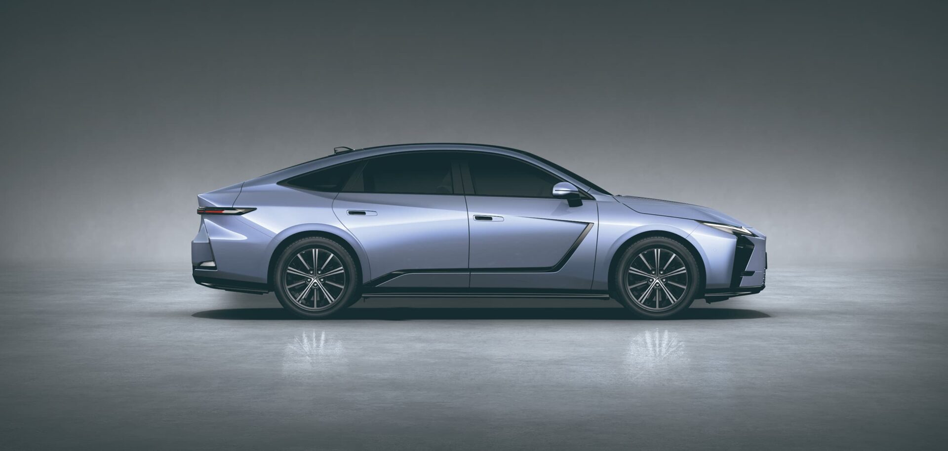 Lexus ES 350h Side View