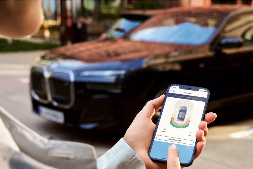 BMW i5 LWB Parking Assistant Professional