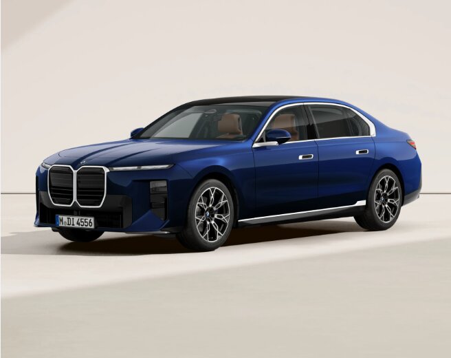 BMW 7 Series 740 M Sport Front 3-Quarter View