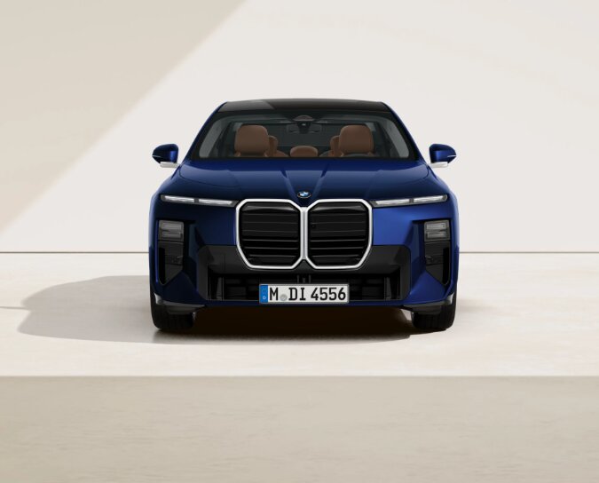 BMW 7 Series 740 M Sport Front View