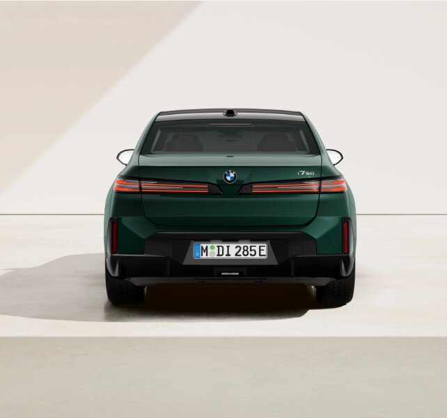BMW i7 i7 50 xDrive M Sport Rear View