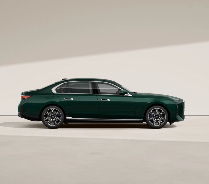BMW i7 i7 50 xDrive M Sport Side View
