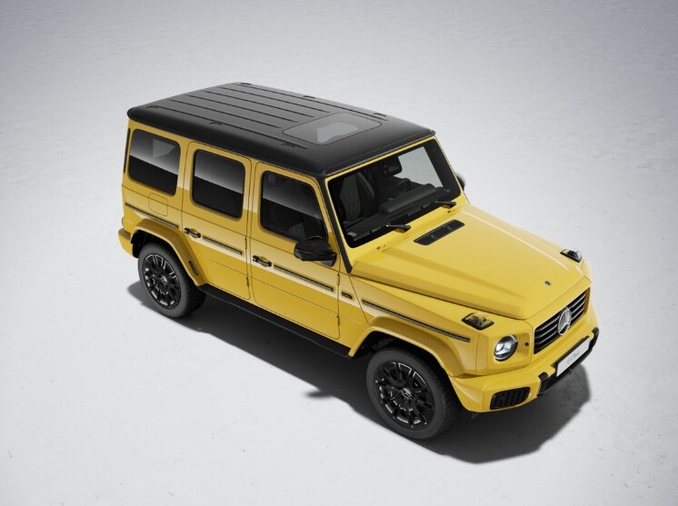 Mercedes-Benz G-Class Electric G 580 Roof Painted in Black