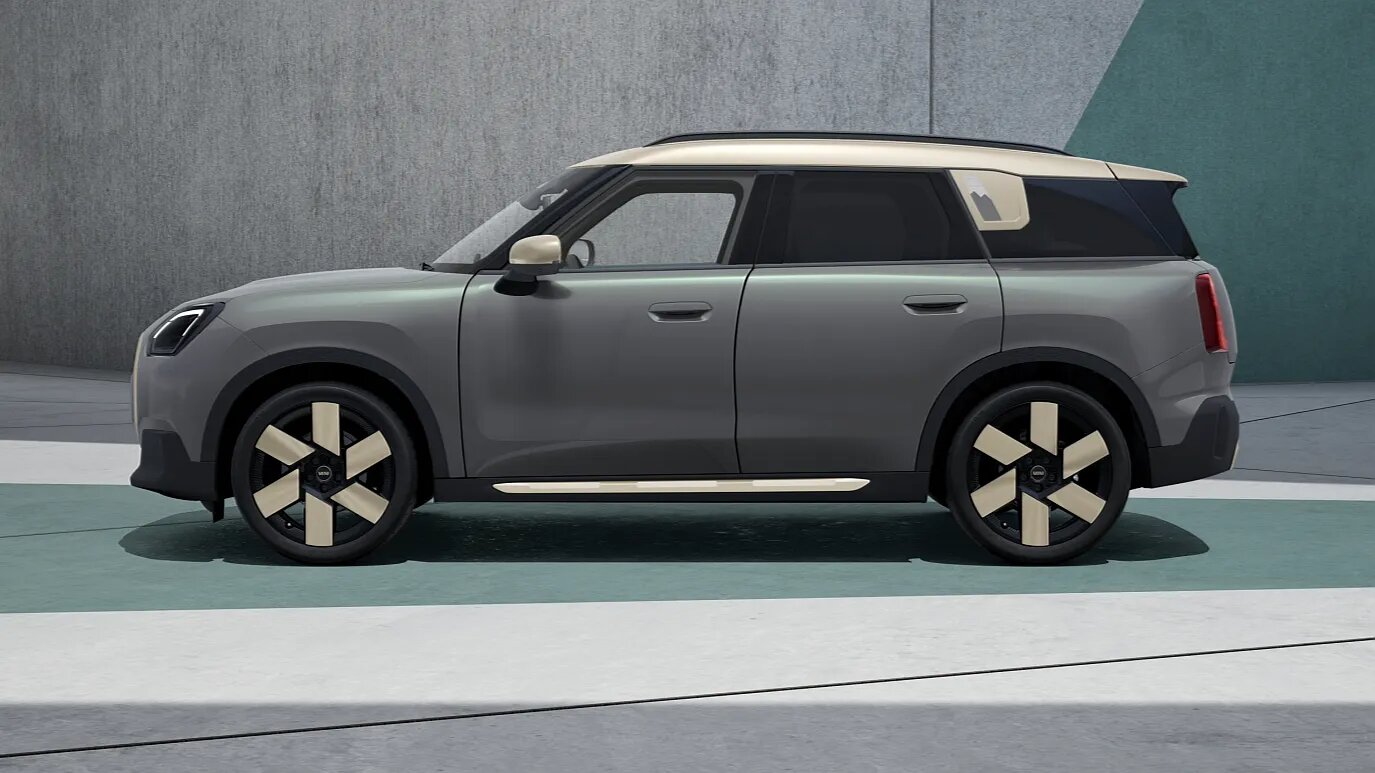 Mini Countryman Electric Side View