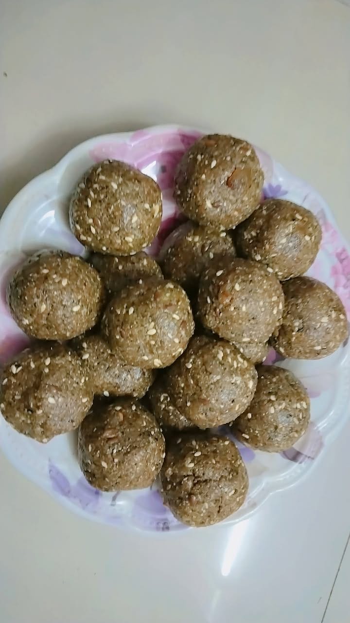 Healthy Dry Fruits laddo