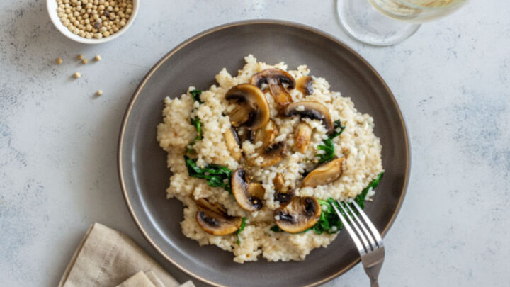 Spinach Risotto with Sauteed Mushroom