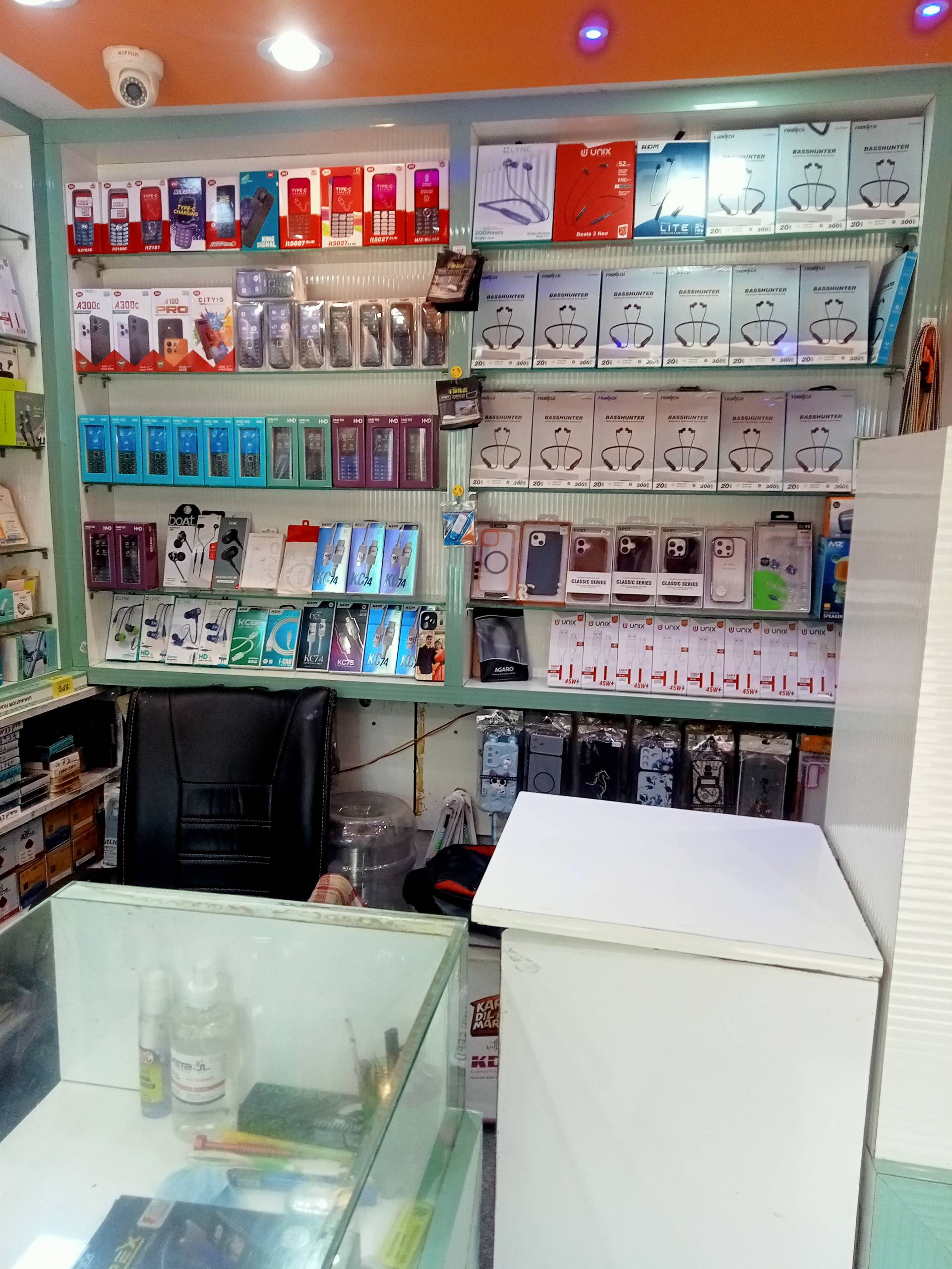 Mobile Emporium photo 5